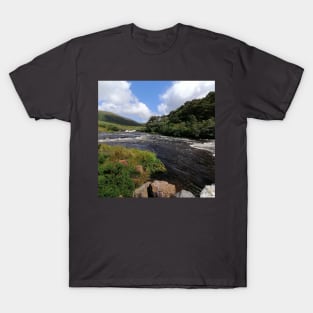 The endless river (river, nature, mountains, peace river and adventure) T-Shirt